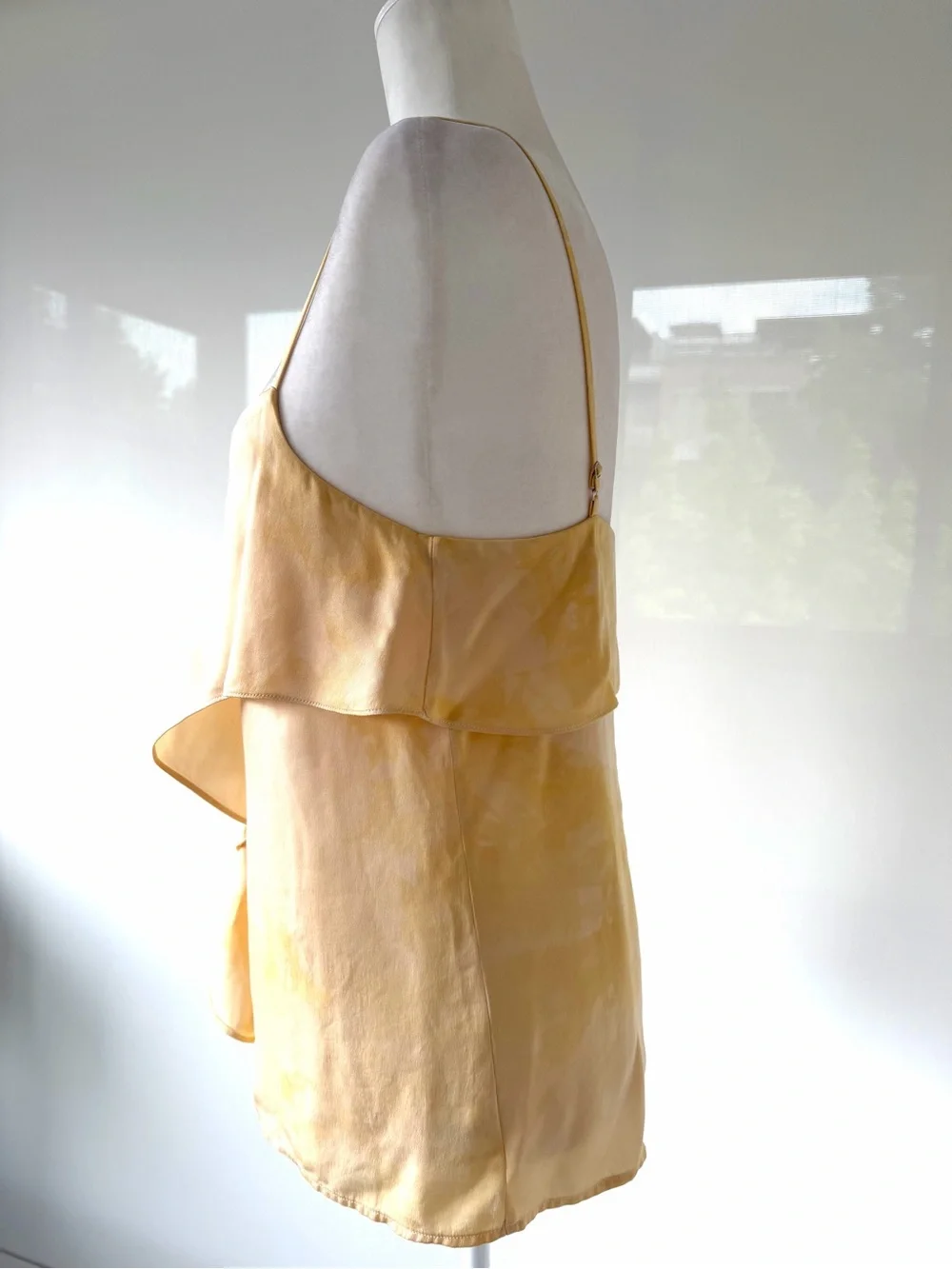 Theory Pale Ombre Yellow Silk Cami with Ruffle Detail - Picture 4 of 8
